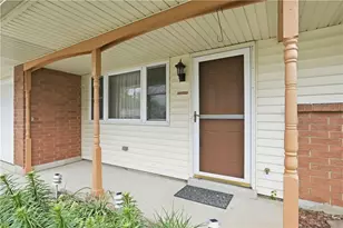 2535 Eckley Blvd, Miami Township, OH 45449 - Photo 4