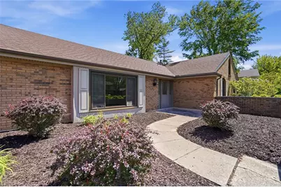 1081 Cedar Creek Circle, Washington Twp, OH 45459 - Photo 2