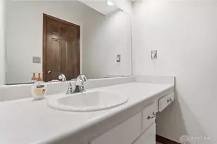 1081 Cedar Creek Cir, Washington Twp, OH 45459 - Photo 30