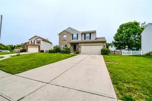2005 Clearstream Way, Englewood, OH 45315 - Photo 2