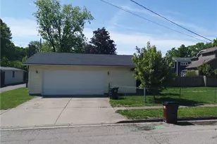 202 S Cherry St, Germantown, OH 45327 - Photo 4