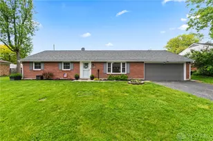 410 Tionda Dr, Vandalia, OH 45377 - Photo 2
