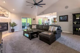 9818 Southern Belle Ct, Washington Twp, OH 45458 - Photo 8