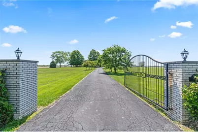 10210 Baltimore Phillipsburg Road, Clay Twp, OH 45309 - Photo 6