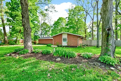 1700 Kensington Drive, Bellbrook, OH 45305 - Photo 2