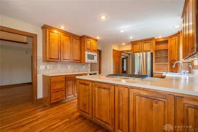 185 Barrington Village Drive, Beavercreek Twp, OH 45385 - Photo 16