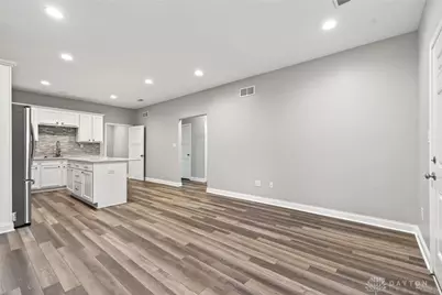 567 Golden Maple Avenue, Brookville, OH 45309 - Photo 8