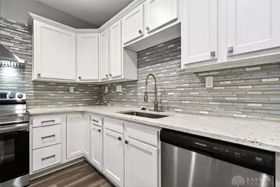 567 Golden Maple Avenue, Brookville, OH 45309 - Photo 8