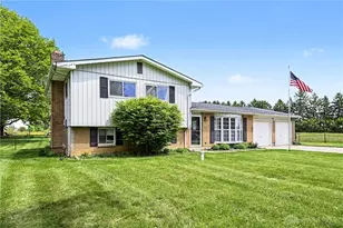 5884 Troy Rd, Springfield, OH 45502 - Photo 4