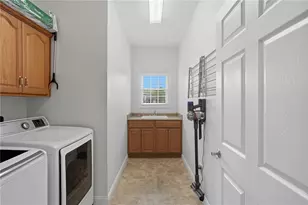 582 Storm Ct, Tipp City, OH 45371 - Photo 12