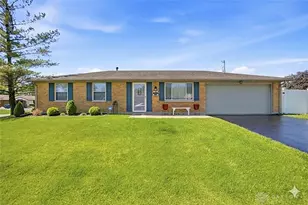 7820 Redbank, Huber Heights, OH 45424 - Photo 1