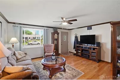 7820 Redbank, Huber Heights, OH 45424 - Photo 2