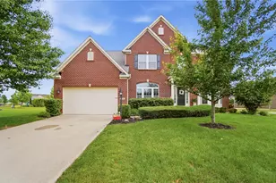 329 Beck Dr, Washington Twp, OH 45458 - Photo 2