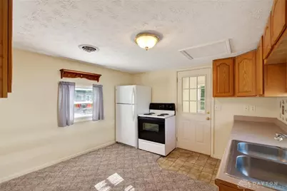 215 W Monument Street, Pleasant Hill, OH 45359 - Photo 4