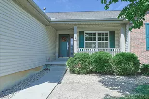 1497 Observatory Dr, Fairborn, OH 45324 - Photo 4
