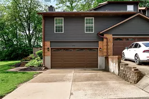 2570 Valais Ct, Sugarcreek Twp, OH 45458 - Photo 4