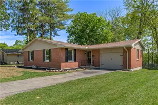 2434 Barnett Dr, Bellbrook, OH 45305 - Photo 2