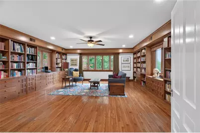 451 E Schantz Avenue, Oakwood, OH 45409 - Photo 10
