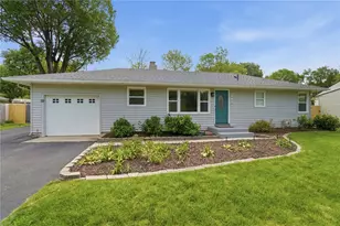 1966 Grange View Dr, Beavercreek, OH 45432 - Photo 4