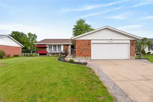 1813 Britton Dr, Piqua, OH 45356 - Photo 2