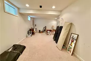 2570 King Arthur Wy, Beavercreek, OH 45431 - Photo 24