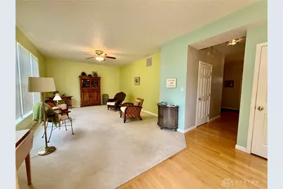 2570 King Arthur Way, Beavercreek, OH 45431 - Photo 4