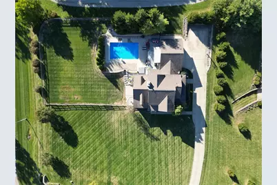 27 Hickory Meadows Lane, Turtlecreek Twp, OH 45036 - Photo 2