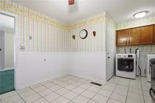 812 Hollendale Dr, Kettering, OH 45429 - Photo 16