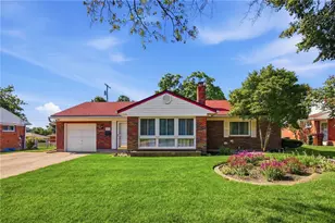 812 Hollendale Dr, Kettering, OH 45429 - Photo 2
