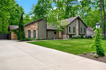 212 Walnut Grove Drive, Washington Twp, OH 45458 - Photo 2