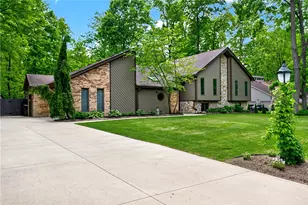 212 Walnut Grove Dr, Washington Twp, OH 45458 - Photo 2