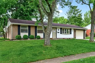 330 Woodlawn Dr, Fairborn, OH 45324 - Photo 2