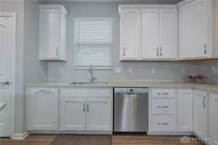 225 Pointe Oakwood Way, Oakwood, OH 45409 - Photo 10