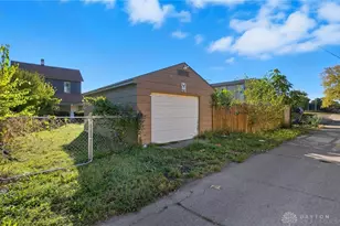 149 Boltin St, Dayton, OH 45403 - Photo 38