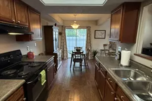 2094 Foxknoll Dr, Washington Twp, OH 45458 - Photo 8