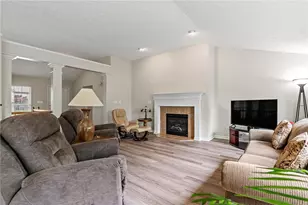 4199 Old Osprey Cir, Miamisburg, OH 45342 - Photo 6