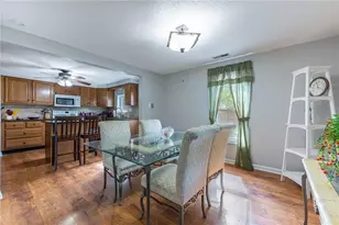 1012 Wiles Dr, Kettering, OH 45419 - Photo 2