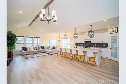 10015 Washington Glen Drive, Dayton, OH 45458 - Photo 2