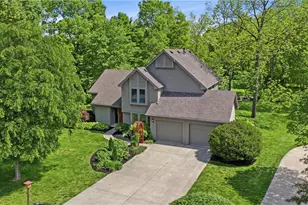 1241 Wind Field Ct, Washington Twp, OH 45458 - Photo 2