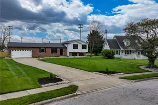 50 E Ellis Dr, Waynesville, OH 45068 - Photo 2
