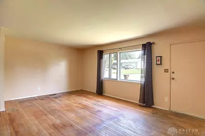 915 Carole Street, Miamisburg, OH 45342 - Photo 6