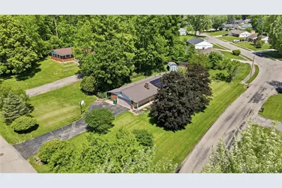 2627 Marinette Drive, Springfield, OH 45503 - Photo 2
