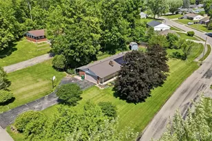 2627 Marinette Dr, Springfield, OH 45503 - Photo 2