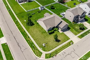 4281 Bergamot Dr, Tipp City, OH 45371 - Photo 34