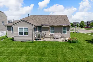 4281 Bergamot Dr, Tipp City, OH 45371 - Photo 2