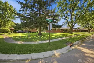 300 Capri Pl, New Lebanon, OH 45345 - Photo 22