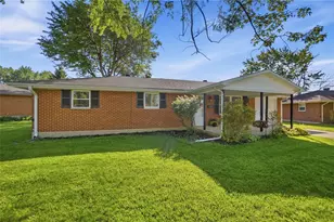 300 Capri Pl, New Lebanon, OH 45345 - Photo 2