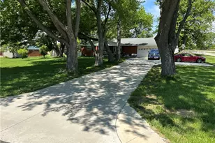 2305 Ross Rd, Tipp City, OH 45371 - Photo 1