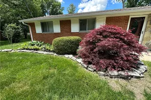 5115 Crispy Dr, Centerville, OH 45440 - Photo 2