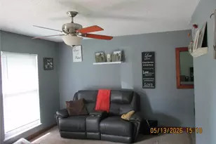 810 Bayberry Dr, New Carlisle, OH 45344 - Photo 2